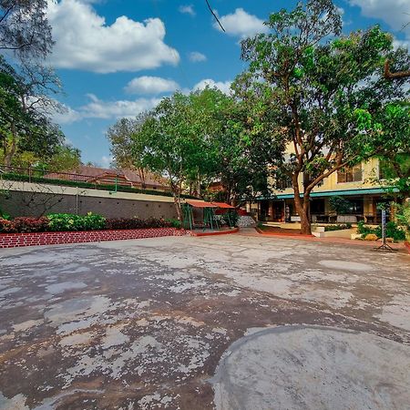 Zaras Resort Khandala Лонавала Экстерьер фото