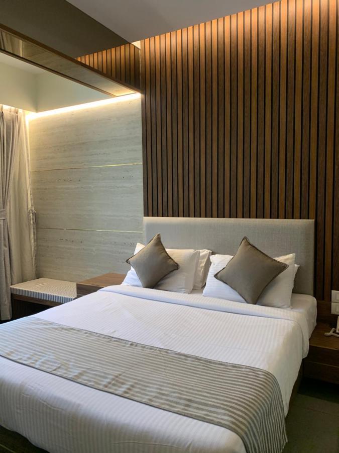Zaras Resort Khandala Лонавала Экстерьер фото