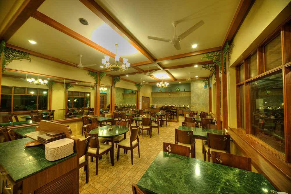 Zaras Resort Khandala Лонавала Экстерьер фото