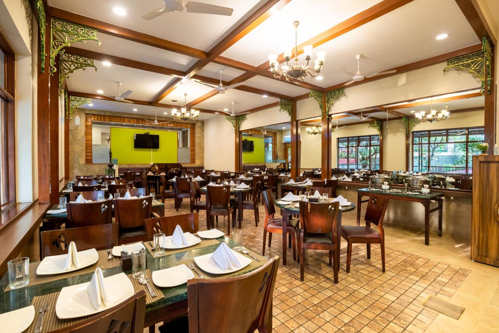 Zaras Resort Khandala Лонавала Экстерьер фото
