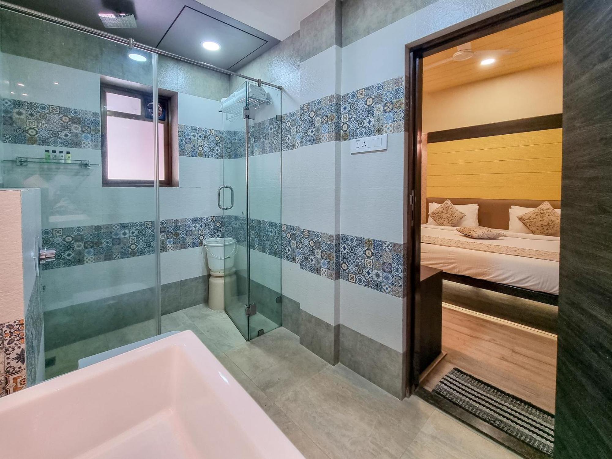 Zaras Resort Khandala Лонавала Экстерьер фото