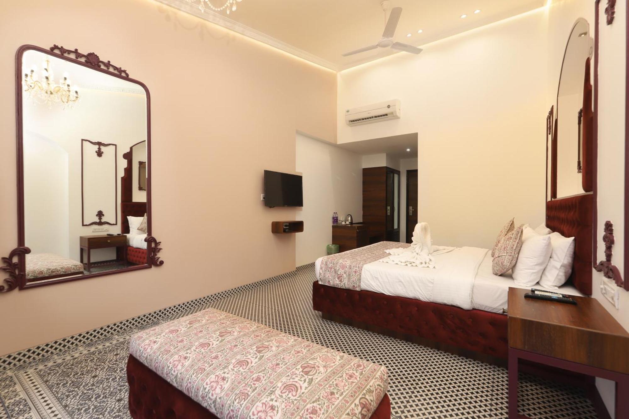 Zaras Resort Khandala Лонавала Экстерьер фото
