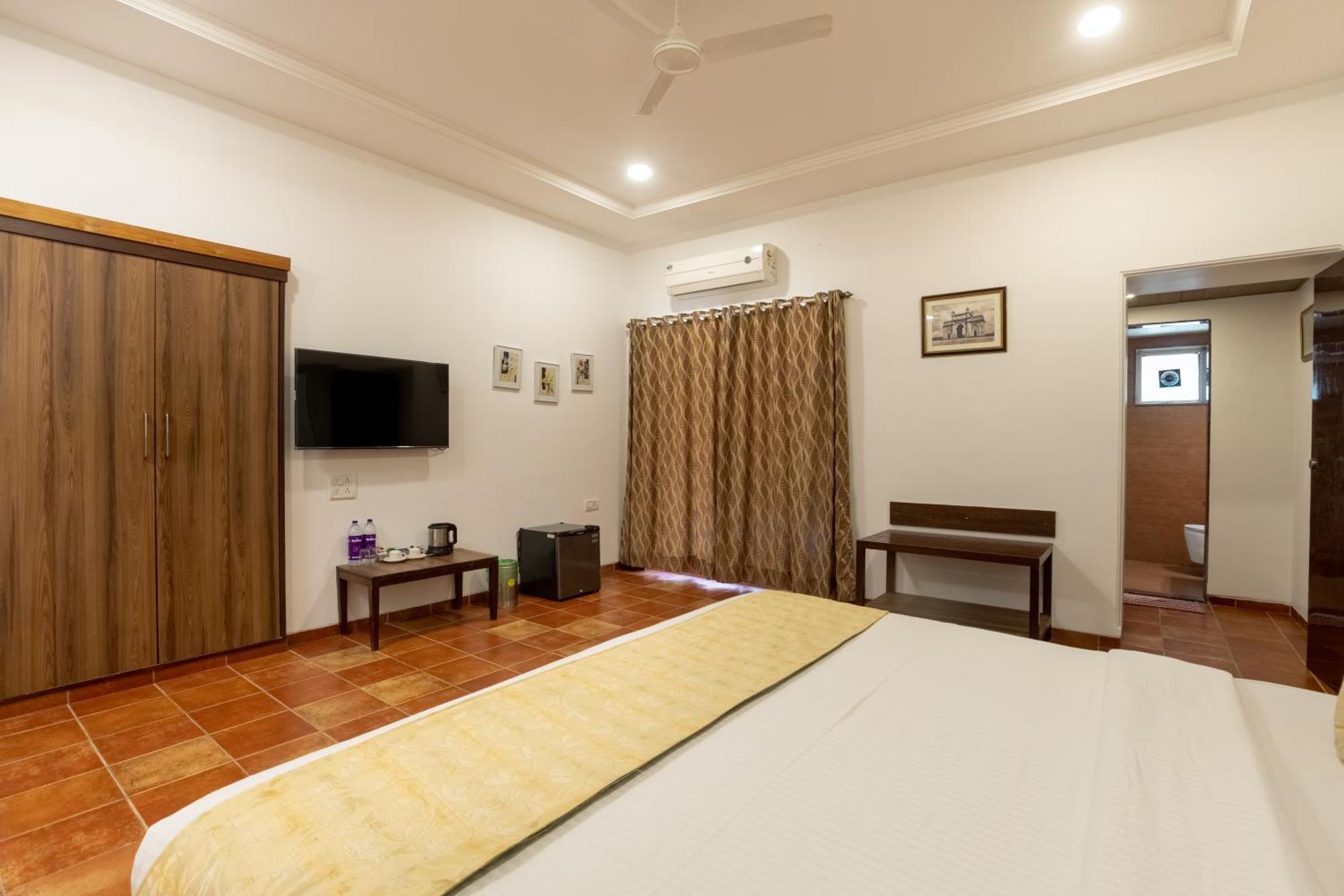 Zaras Resort Khandala Лонавала Экстерьер фото