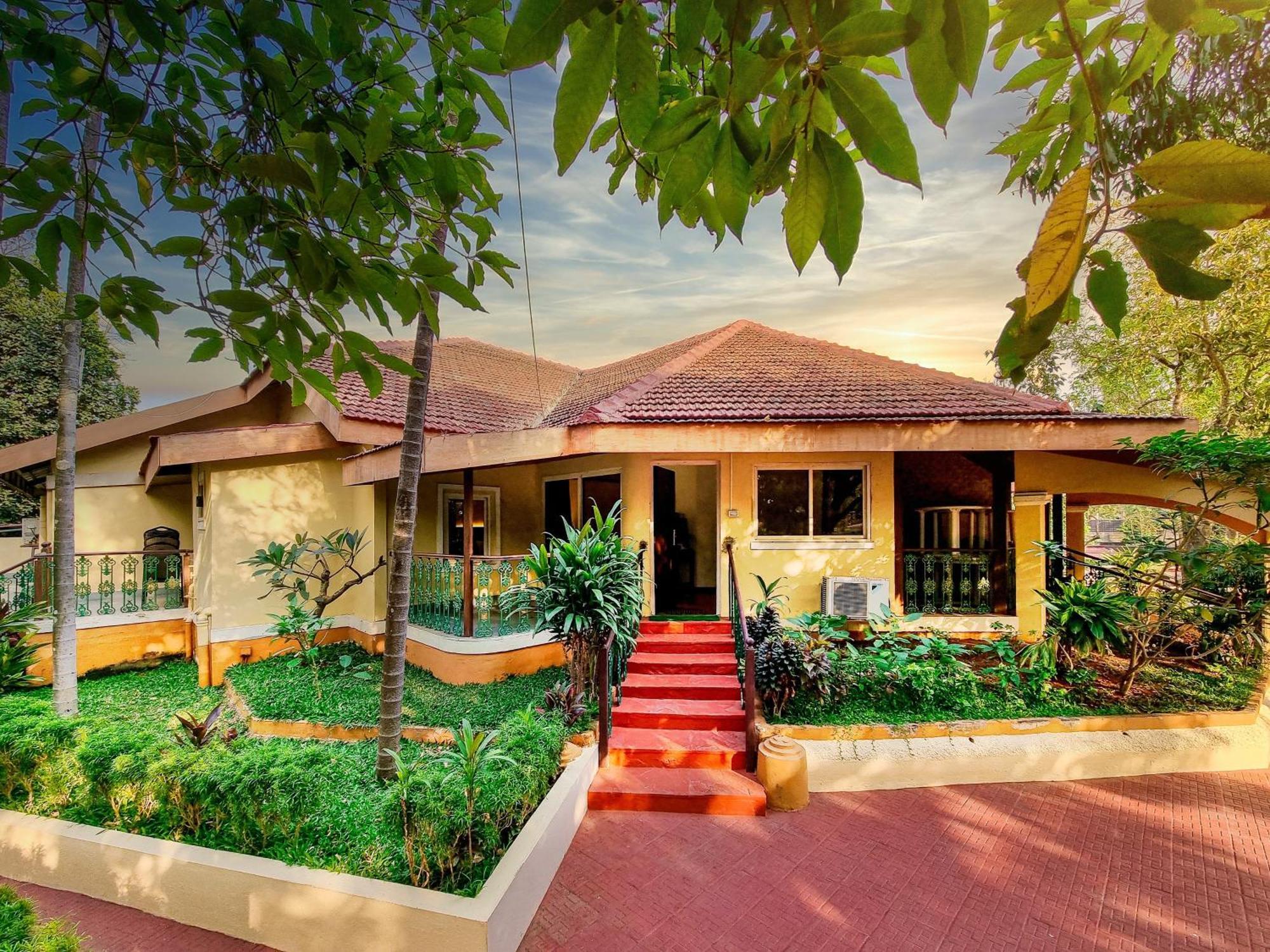 Zaras Resort Khandala Лонавала Экстерьер фото