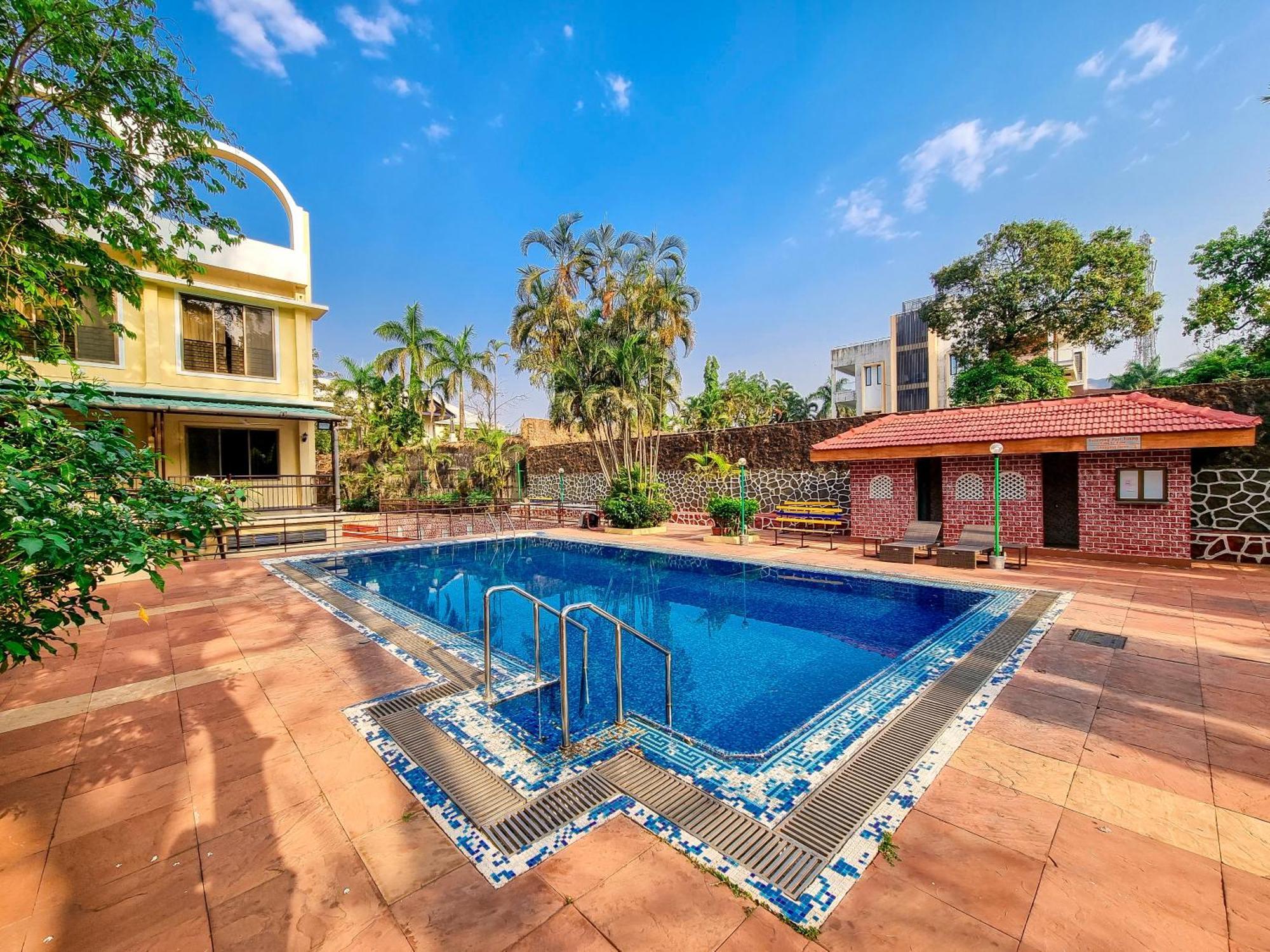 Zaras Resort Khandala Лонавала Экстерьер фото