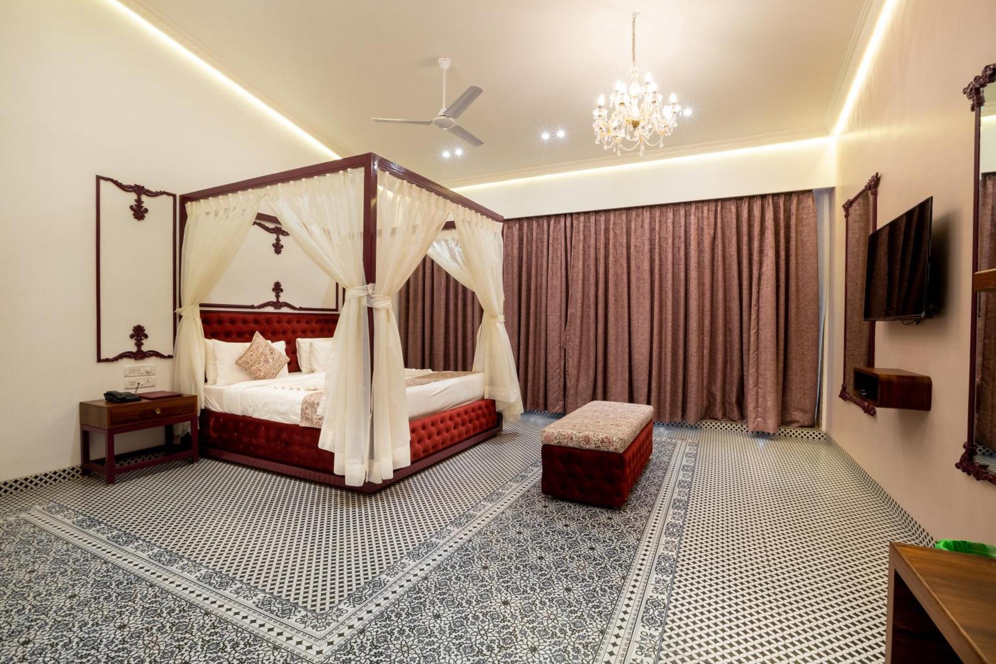 Zaras Resort Khandala Лонавала Экстерьер фото