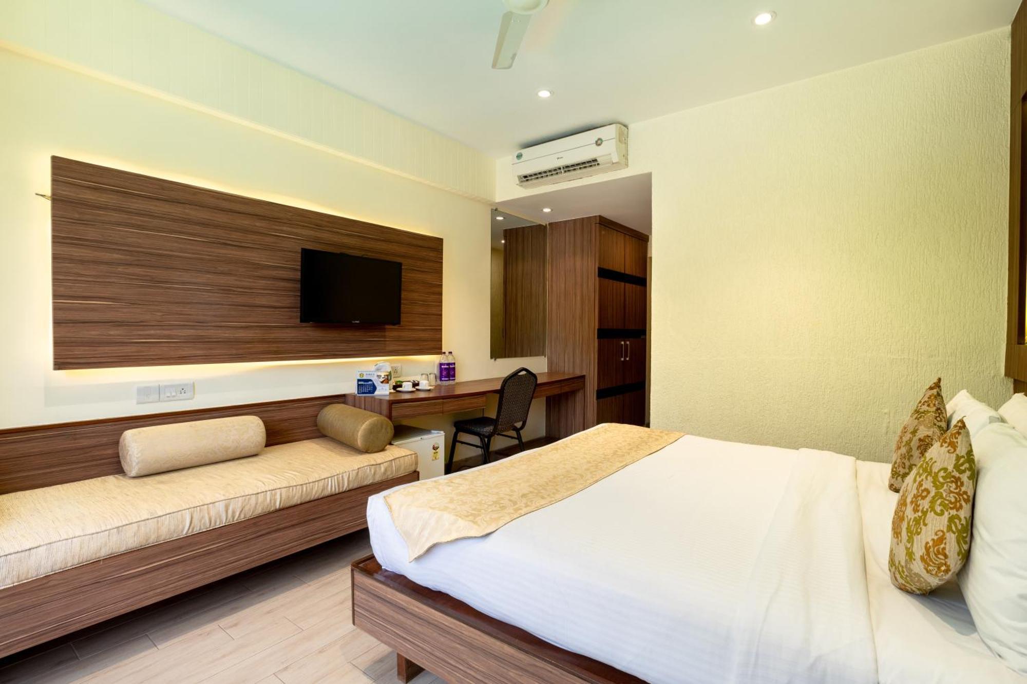 Zaras Resort Khandala Лонавала Экстерьер фото