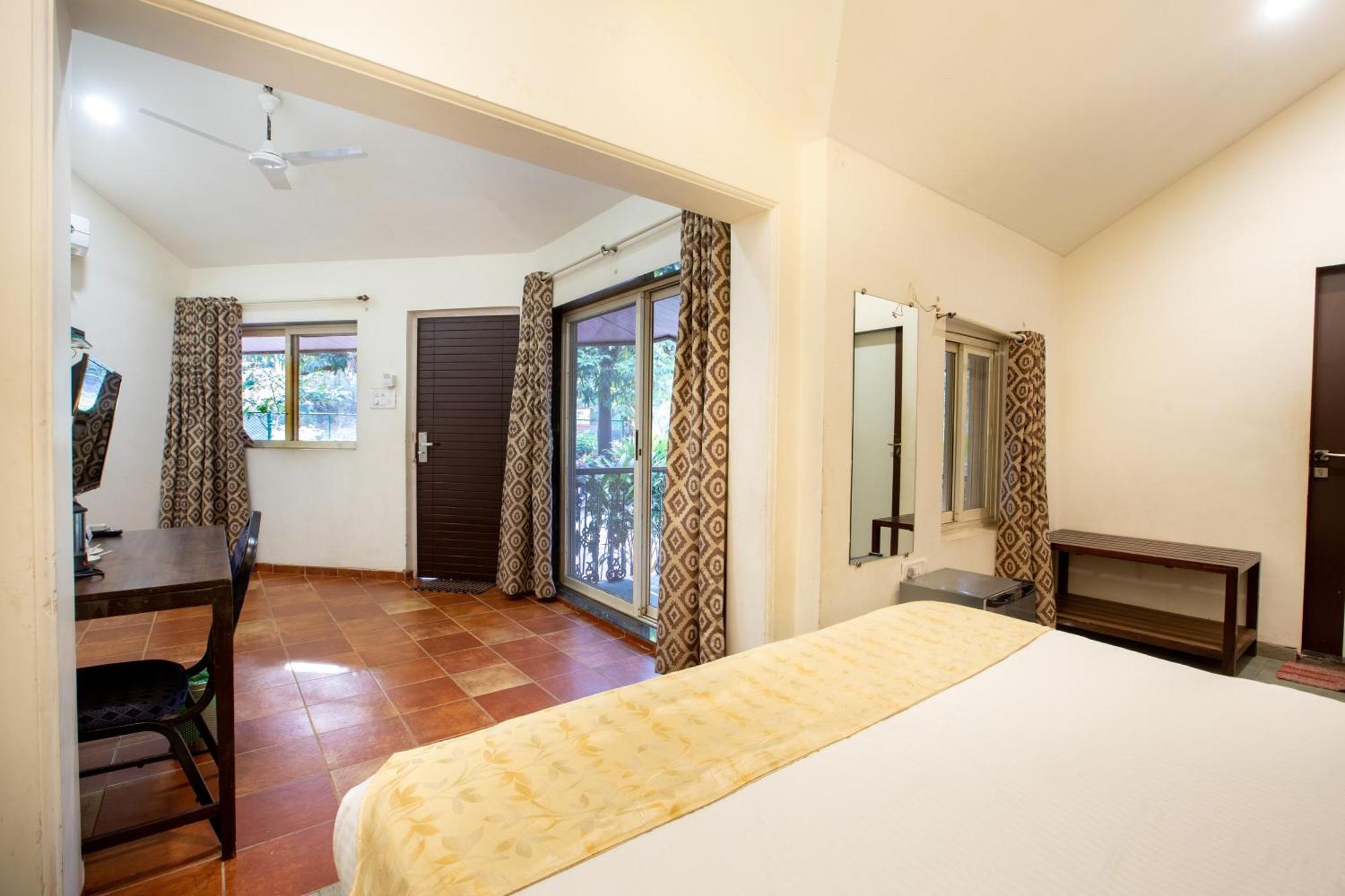 Zaras Resort Khandala Лонавала Экстерьер фото