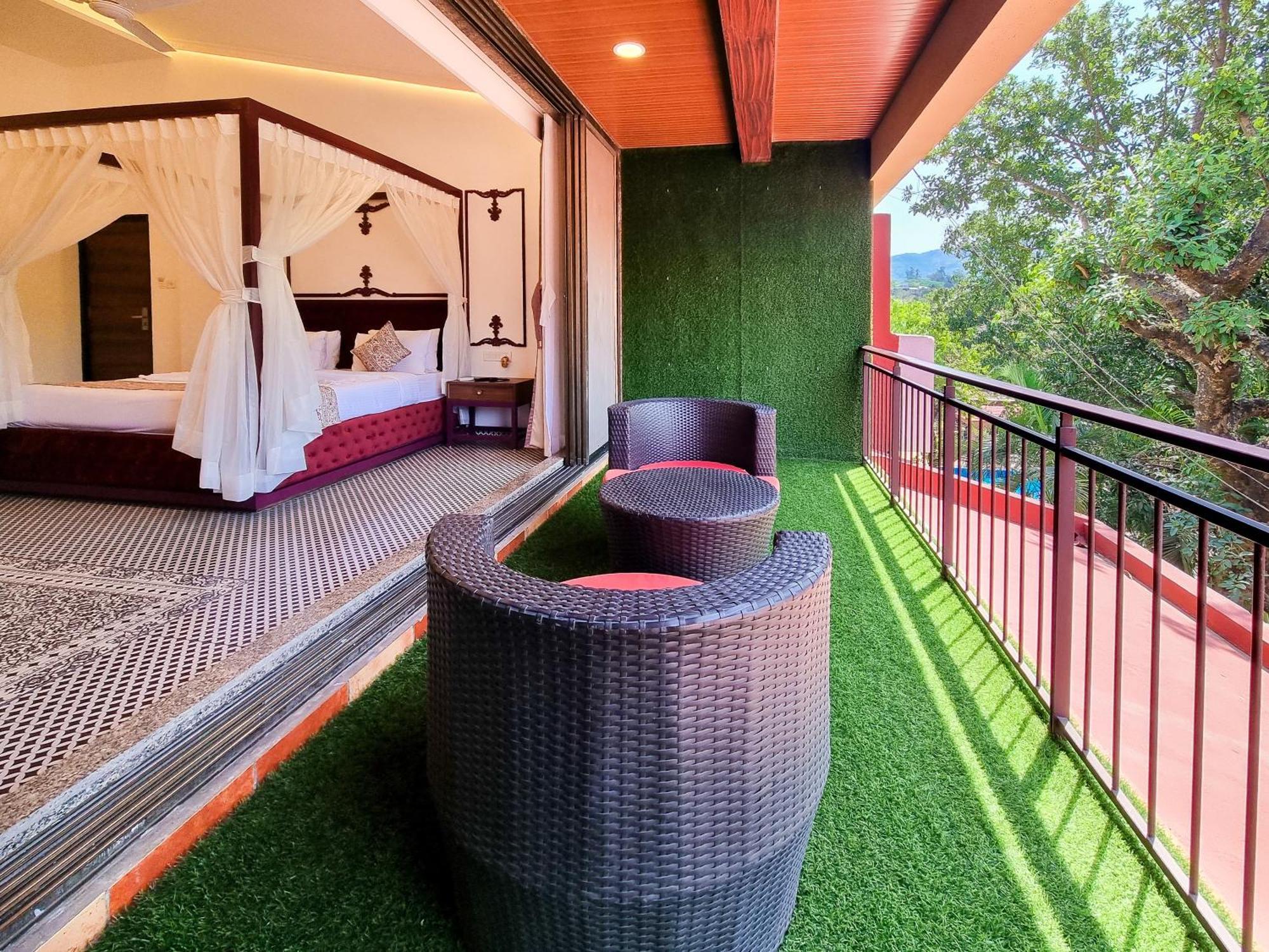 Zaras Resort Khandala Лонавала Экстерьер фото