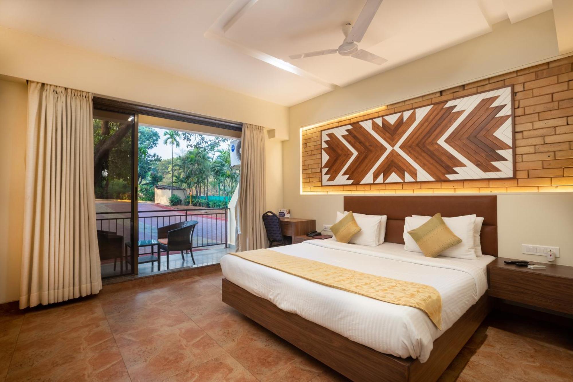 Zaras Resort Khandala Лонавала Экстерьер фото