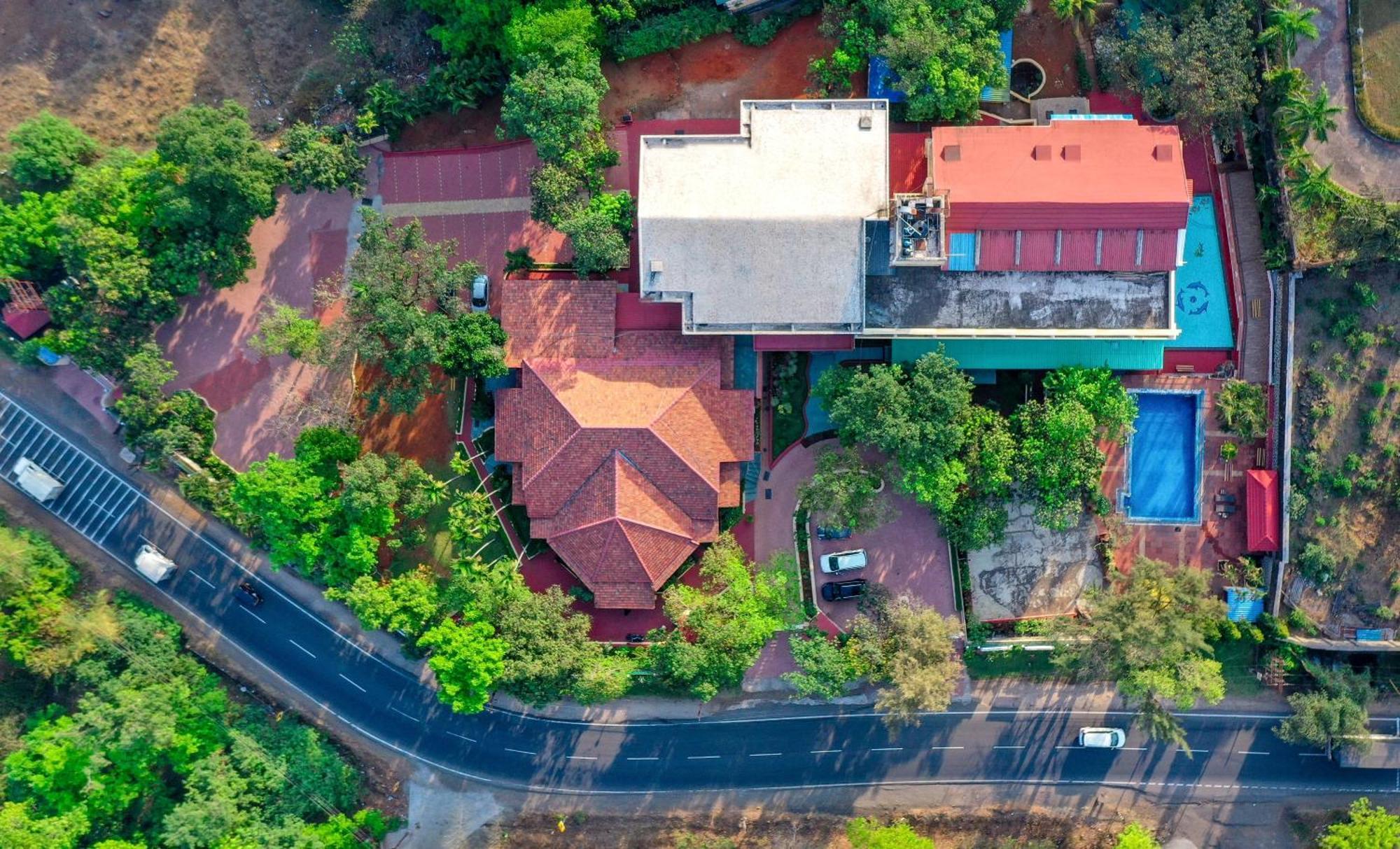 Zaras Resort Khandala Лонавала Экстерьер фото